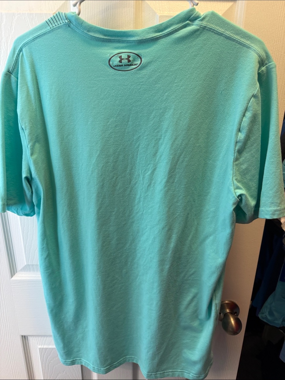 Under Armour Men’s Short Sleeve Tee in Aqua Mint with Navy Logo - Picture 3 of 3
